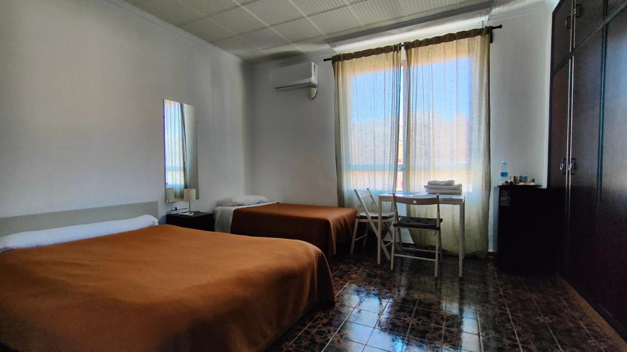 Pension Benavente Ap-7 3Min Coche Playa 5 Min Self Check-In 24H Moncofar Exterior photo